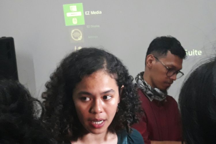 Peneliti Indonesia Corruption Watch (ICW) Lalola Easter di Kantor iCW, Kamis (3/5/2018).