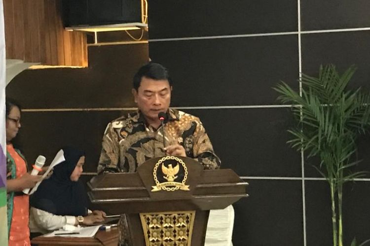 Kepala Kantor Staf Presiden (KSP) Jenderal (Purn) Moeldoko saat memberi sambutan dalam acara penandatanganan MoU Festival HAM 2018, di Kantor Komnas HAM, Jakarta Pusat, Rabu (3/10/2018). 