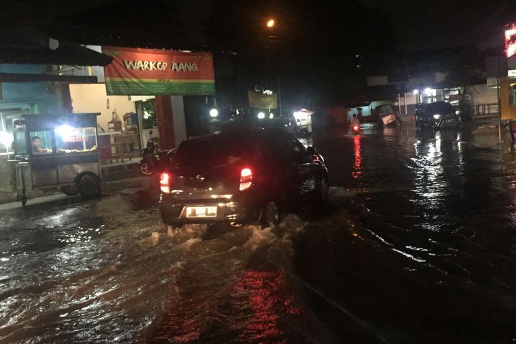 Perumahan Taman Duta banjir, Senin (21/1/2019).
