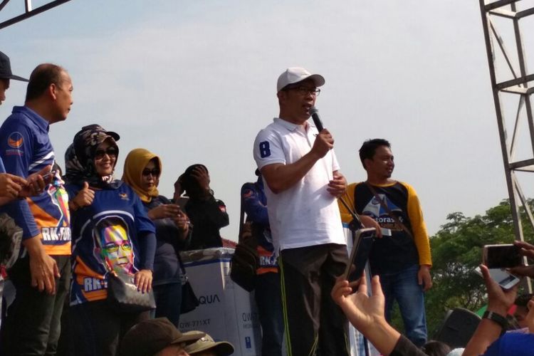 Ridwan Kamil saat berorasi di acara HUT Partai Nasdem ke-6 di Tugu Rengasdengklok, Karawang, Jawa Barat, Sabtu (11/11/2017).