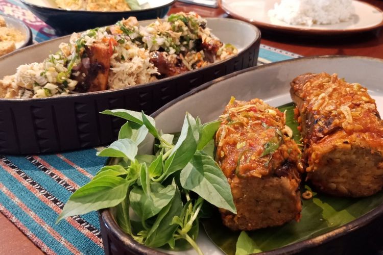Berbagai kuliner unik yang disajikan dalam acara Kaum X Arumdalu selama sebulan di Kaum Resto, Sudirman, Jakarta, Selasa (18/9/2018).
