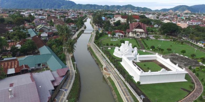 Kawasan Seutui, Banda Aceh, yang berada di tepi Sungai Kreung Daroy.