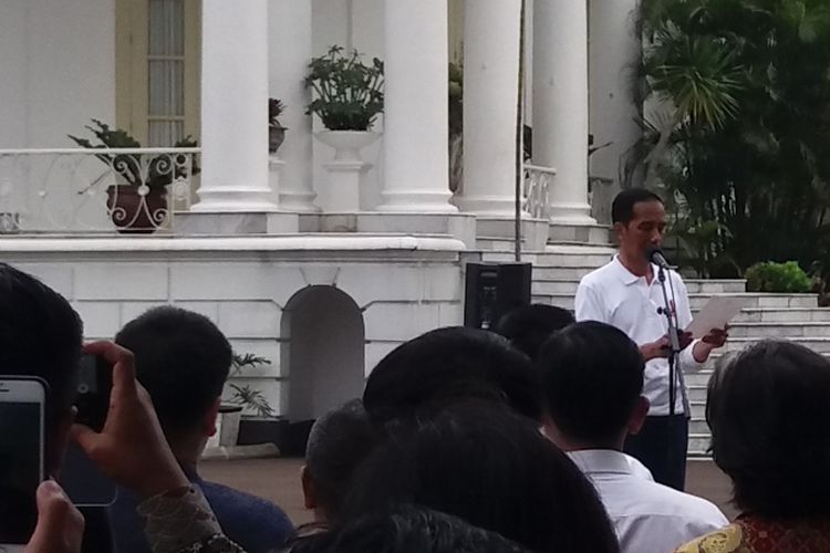Presiden Joko Widodo dalam sesi bincang di perayaan Hari Sumpah Pemuda di Istana Bogor, Sabtu (28/10/2017).