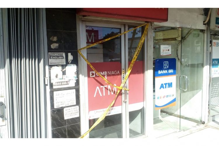 Mesin ATM CIMB Niaga dibobol di Depok, Senin (17/10/2018).