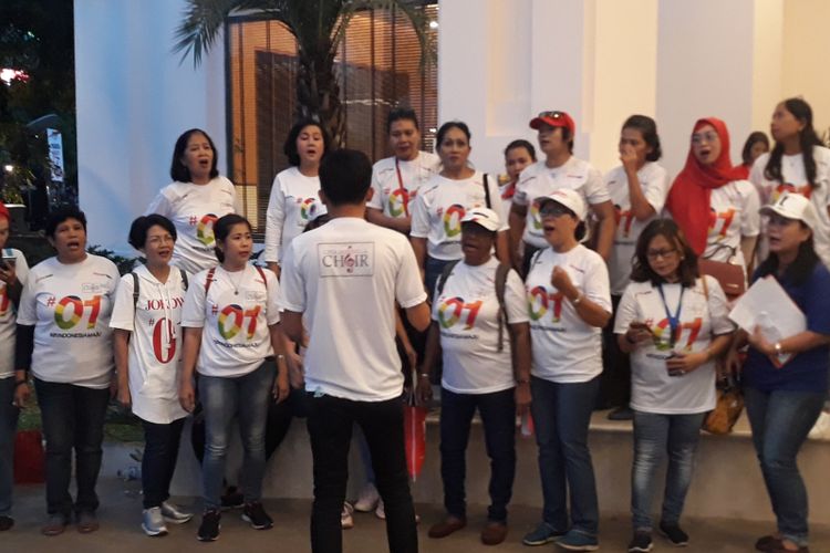 Penampilan Gita Bhineka Choir di Hotel Sultan, Jakarta, Minggu (17/2/2019).
