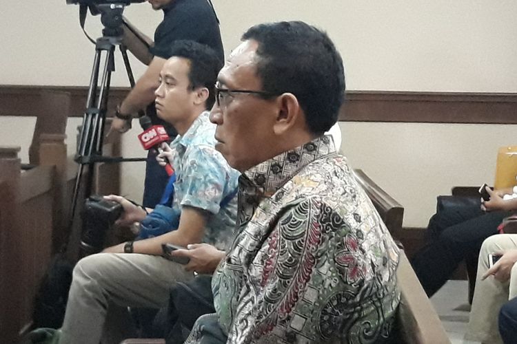 Sekretaris Jenderal Komite Olahraga Nasional Indonesia (KONI) Ending Fuad Hamidy menjadi terdakwa di Pengadilan Tipikor Jakarta, Senin (11/3/2019).