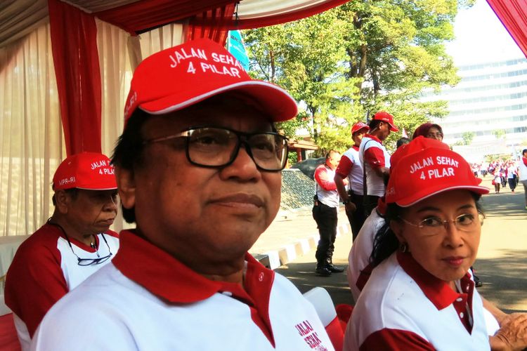 Wakil Ketua Majelis Permusyawaratan Rakyat (MPR) RI, Oesman Sapta Odang meminta Kepolisian menindak tegas donatur dan anggota kelompok Saracen. 