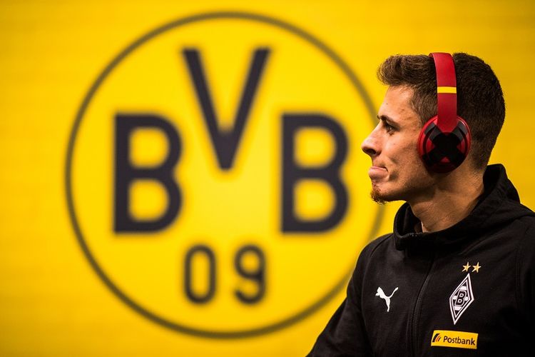 Thorgan Hazard resmi bergabung dengan Borussia Dortmund seusai lima musim membela Borussia Moenchengladbach, Rabu (22/5/2019). 