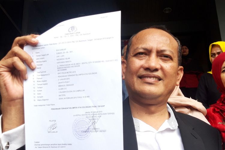 Anggota Presidium 212 Eka Gumilar saat melaporkan Ketua Tim Jokowi Mania Immanuel Ebenezer dengan dugaan kasus ujaran kebencian, di Polda Metro Jaya, Senin (4/2/2019)