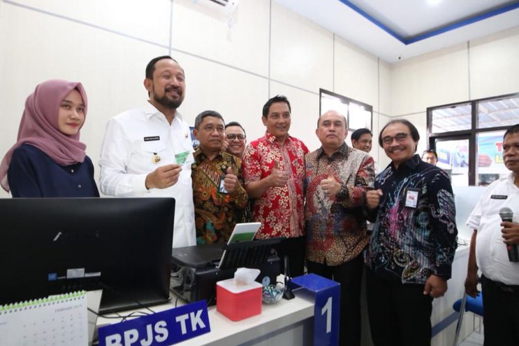 Kemenaker telah meresmikan LTSA Penempatan dan Pelidungan Pekerja Migran Indonesia (PPPMI) di kantor Disnaker kabupaten Ponorogo, Jawa Timur.