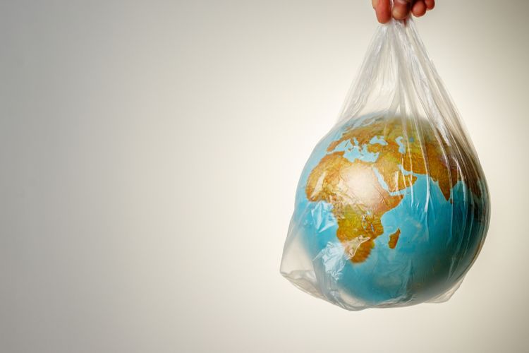 ilustrasi dunia penuh sampah plastik