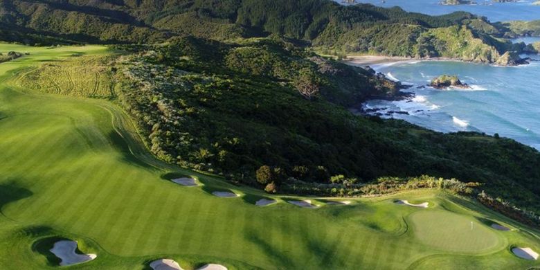 Salah satu lapangan golf di Selandia Baru. 