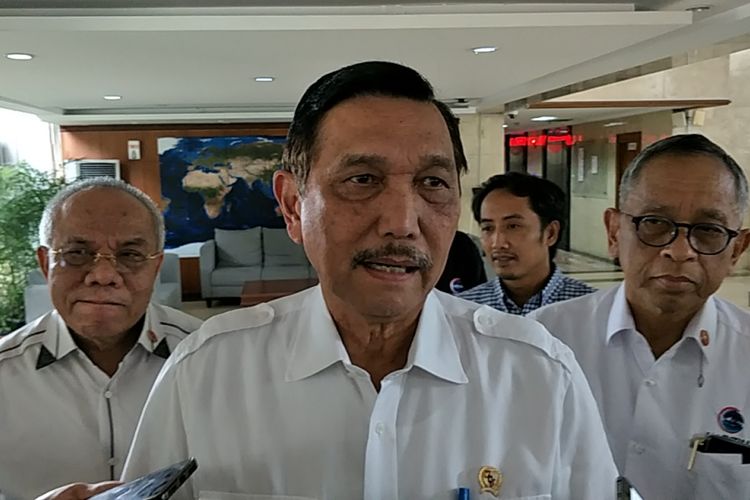 Menteri Koordinator Bidang Kemaritiman Luhut Binsar Pandjaitan di Kantor Kementerian Koordinator Bidang Kemaritiman, Jakarta, Selasa (6/3/2018).