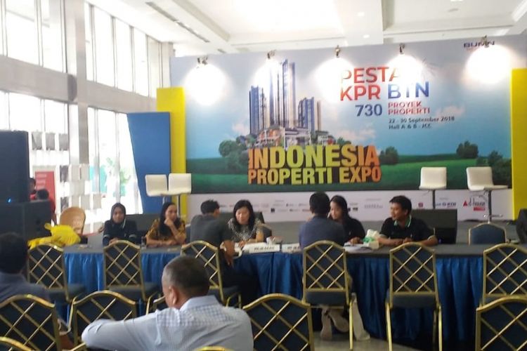 Penandatanganan akad kredit massal untuk kredit pemilikan apartemen Urban Town Serpong dalam acara Indonesia Properti Expo di Jakarta Convention Center, Kamis (27/9/2018).