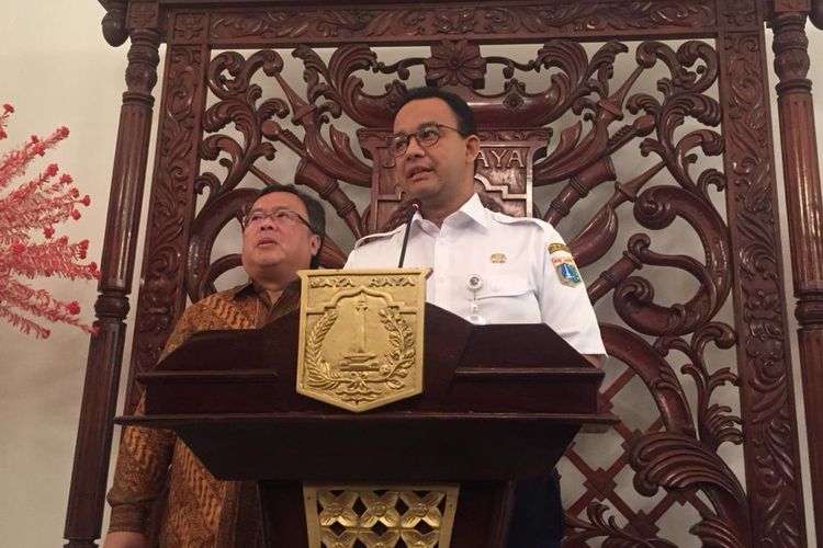 Kepala Bappenas Bambang Brodjonegoro dan Gubernur DKI Jakarta Anies Baswedan di Balai Kota DKI Jakarta, Rabu (10/4/2019).