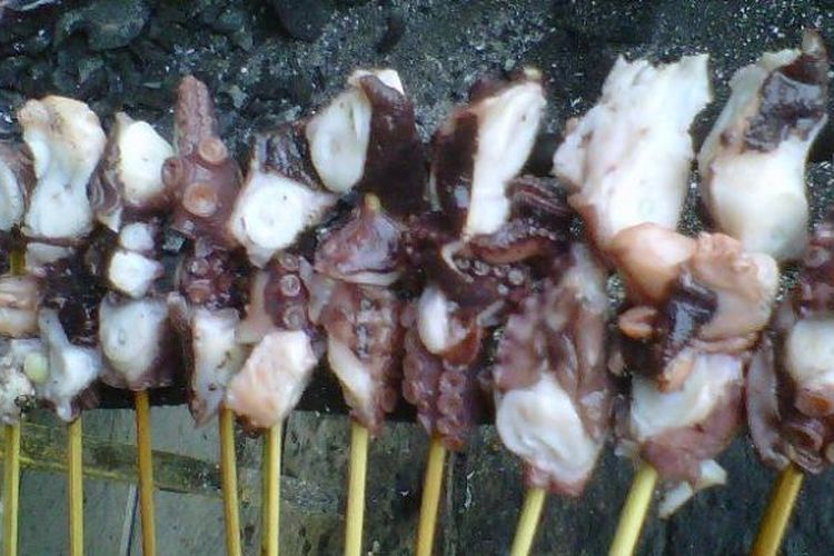 Festival Sate Gurita Terpanjang di Kaur, Ada 5.000 Tusuk Sate