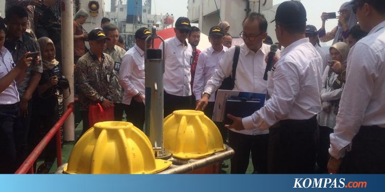 Pasang Buoy Baru di Kawasan Anak Gunung Krakatau - KOMPAS.com