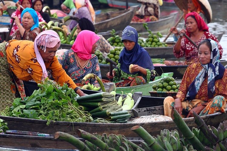 Pasar Terapung Lok Baintan menerapkan akad saat transaksi jual beli.