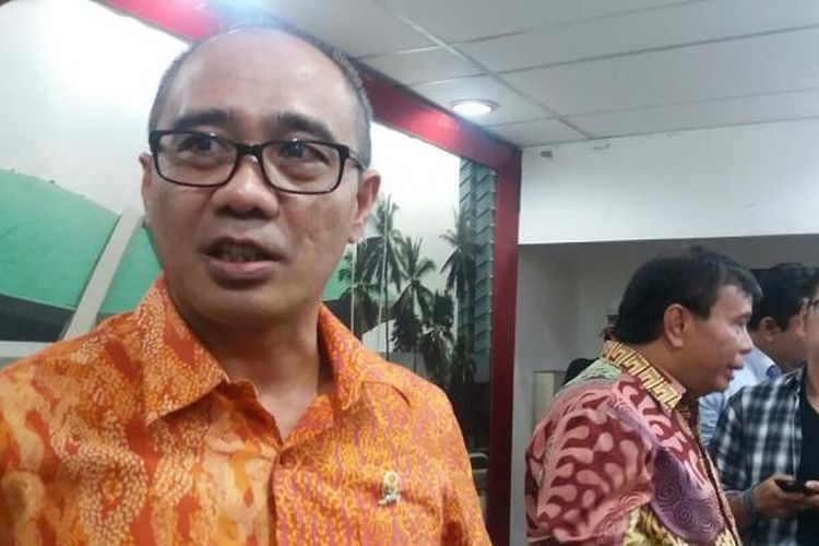 Sekretaris Fraksi Hanura Dadang Rusdiana saat ditemui di Kompleks Parlemen, Senayan, Jakarta, Jumat (23/10/2015)
