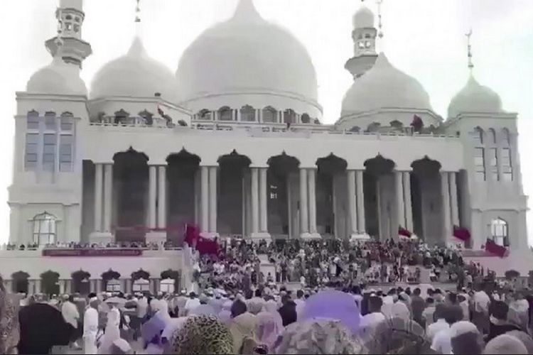 Inilah masjir raya kota Weizhou, China yang hendak dihancurkan pemerintah.