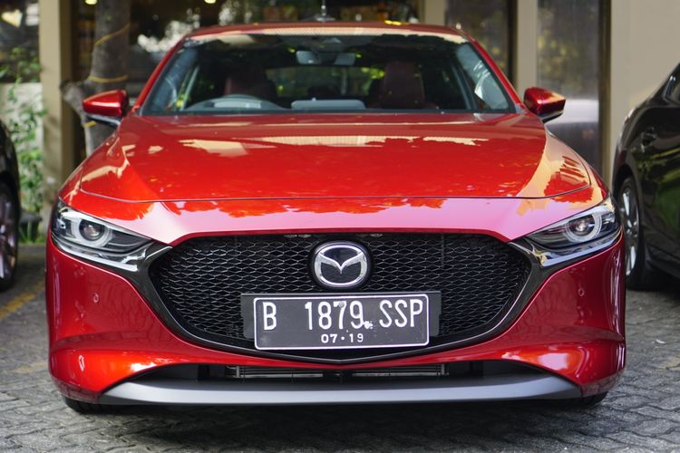 Mazda3 terbaru dijajal media di seputar kota Jakarta