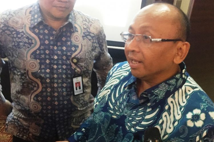 Direktur Jenderal Rehabilitasi Sosial Kemensos Edi Suharto mengatakan, penyandang  disabilitas tidak perlu mengeluarkan ongkos saat menggunakan bus TransJakarta dan kereta jika menunjukkan kartu disabilitas.
