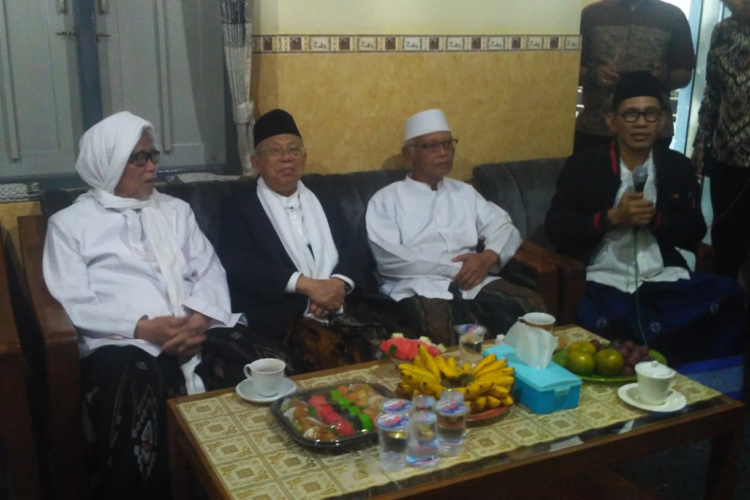 Calon wakil presiden Maruf Amin saat berkunjung di Pesantren Lirboyo, Kota Kediri, Jawa Timur, Senin (3/9/2018).