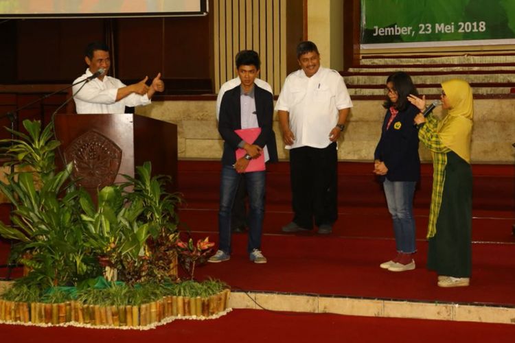 Menteri Pertanian, Andi Amran Sulaiman, menyampaikan kuliah umum di Universitas Jember, Jawa Timur, Rabu (23/5/2018)