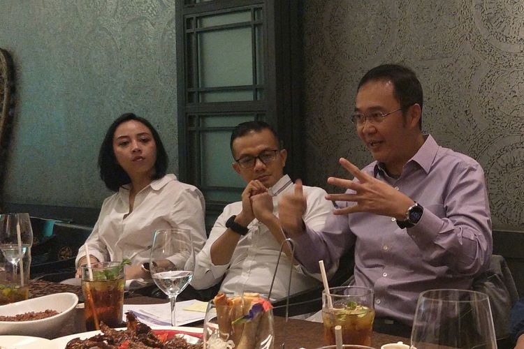 Direktur Utama Paxel Zaldy Ilham Masita (kanan) di Jakarta, Rabu (3/7/2019)