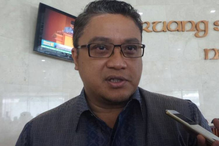 Ketua Komisi IX DPR dari Fraksi Partai Demokrat Dede Yusuf di Kompleks Parlemen, Senayan, Jakarta, Kamis (27/4/2017).