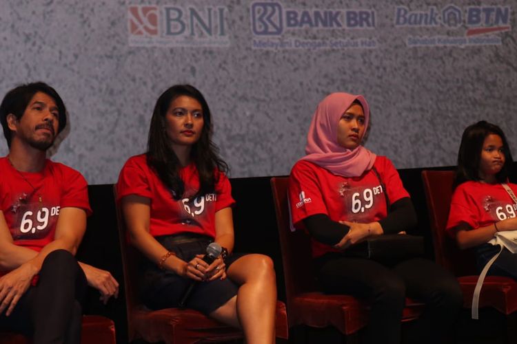 Jumpa pers film 6.9 Detik di kawasan Epicentrum, Kuningan, Jakarta Selatan, Rabu (18/9/2019). (dari kiri) Ariyo Wahab, Lola Amaria, dan Aries Susanti Rahayu.