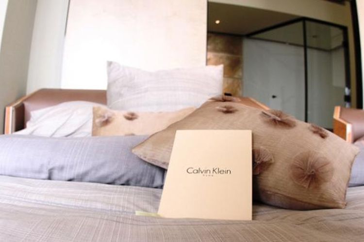 Koleksi Calvin Klein Home yang menawarkan garis desain berkualitas dalam sentuhan modern, romantis, elegan dan sensual.