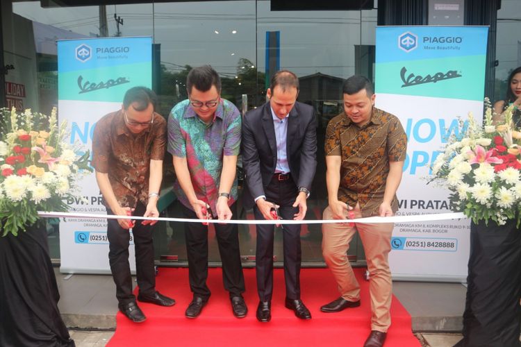 PT Piaggio Indonesia bekerja sama dengan PT Dwi Pratama Mandiri membuka diler ke-12 yang berada di Bogor, Jawa Barat.