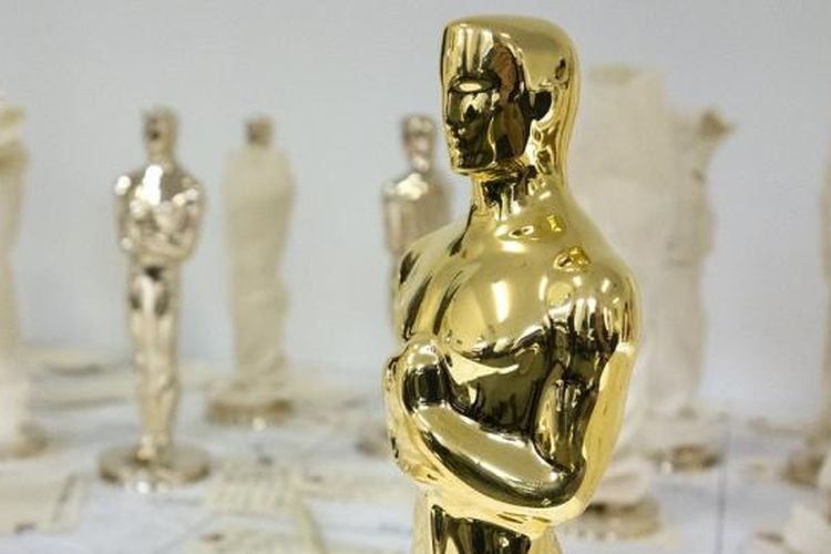 Patung Piala Oscar dipamerkan di Polich Tallix Foundary di Rock Tavern, New York, AS, pada 13 Januari 2017.