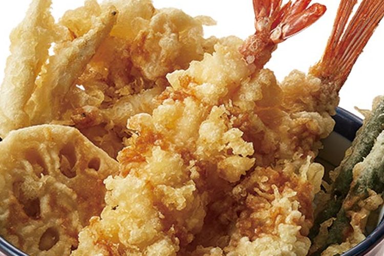 Soshun Tendon ini terdiri dari campuran gorengan tempura ikan dan sayur yang tekstur serta rasanya paling baik hingga awal musim semi. 