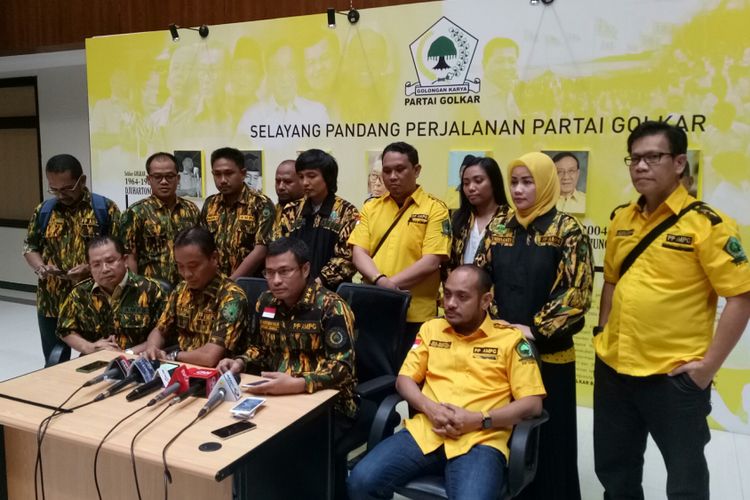 Angkatan Muda Partai Golkar menyikapi status tersangka Ketua Umum Golkar Setya Novanto