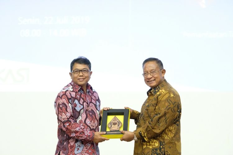 Program Pendidikan Vokasi Universitas Indonesia (Vokasi UI) meluncurkan Program Pelatihan Jarak Jauh Bersertifikat pada Dies Natalis ke -11 yang digelar Senin, 22 Juli 2019 di Auditorium Vokasi UI, kampus Depok.