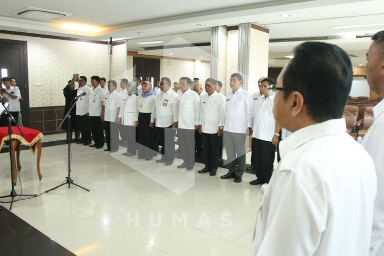 22 pejabat eselon II Pemkab Bekasi dirotasi Bupati Bekasi Eka Supria Atmaja, Rabu (19/6/2019).