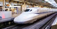 Kereta Cepat Shinkansen Terhenti Setelah Ular Melilit Kabel Listrik