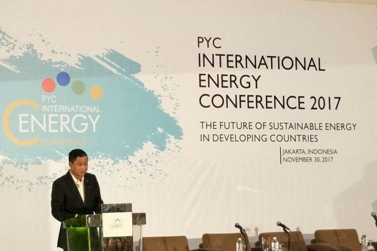 Menteri Energi dan Sumber Daya Manusia (ESDM) Ignasius Jonan saat menghadiri acara Internasional Energy Conference 2017 di Hotel Sari Pan Pacific Jakarta, Kamis (30/11/2017).