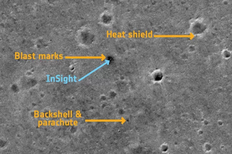 Pengorbit TGO menangkap pendaratan InSight NASA di permukaan Mars.