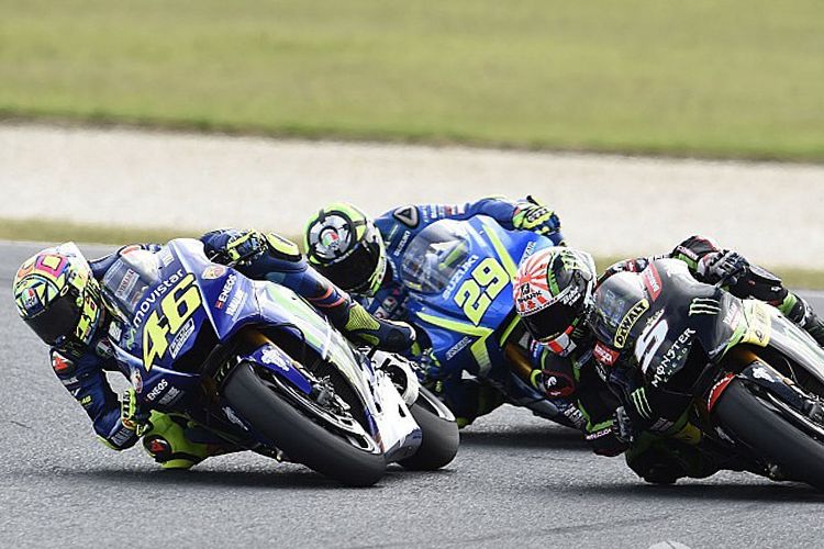 Rossi bertarung dengan Andrea Iannonde dan Zarco