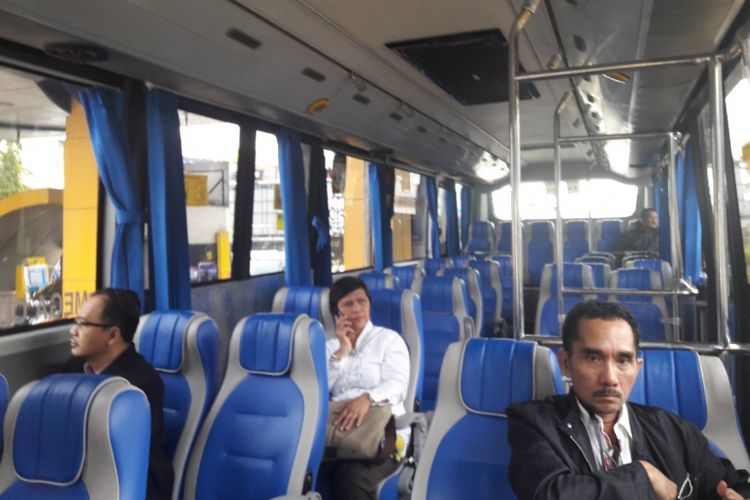 Bus Transjabodetabek Premium yang sepi penumpang pada Senin (12/3/2018)