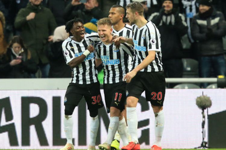 Para pemain Newcastle United merayak gol ke gawang Manchester City di ajang Liga Inggris, Selasa (29/1/2019).