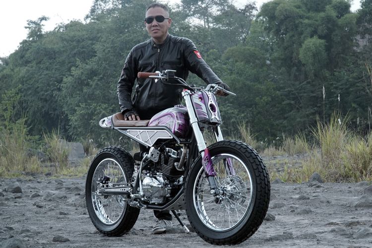 Hasan Law, punggawa dari Pandawa Motorbikes, asal Sidorajo, Jawa Timur.