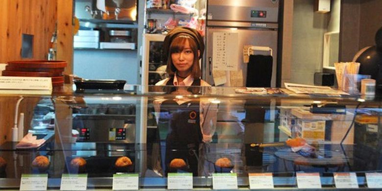 Toko arancini NAGOYA, Jepang. Toko ini menjual kroket dengan isian nasi yang merupakan hidangan lokal Italia.