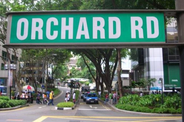 Orchard Road, kawasan perbelanjaan terkenal Singapura yang banyak dikunjungi para wisatawan manca negara termasuk Indonesia.