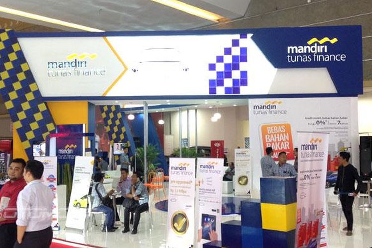 Booth PT Mandiri Tunas Finance.