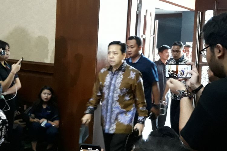 Setya Novanto di Pengadilan Tipikor Jakarta, Kamis (3/5/2018).