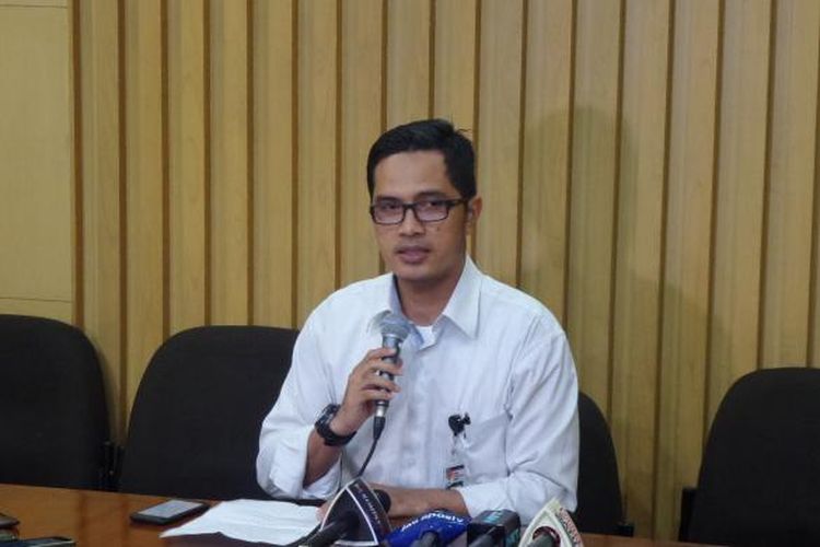 Juru Bicara KPK Febri Diansyah saat jumpa pers di Gedung KPK Jakarta, Kamis (5/1/2017).